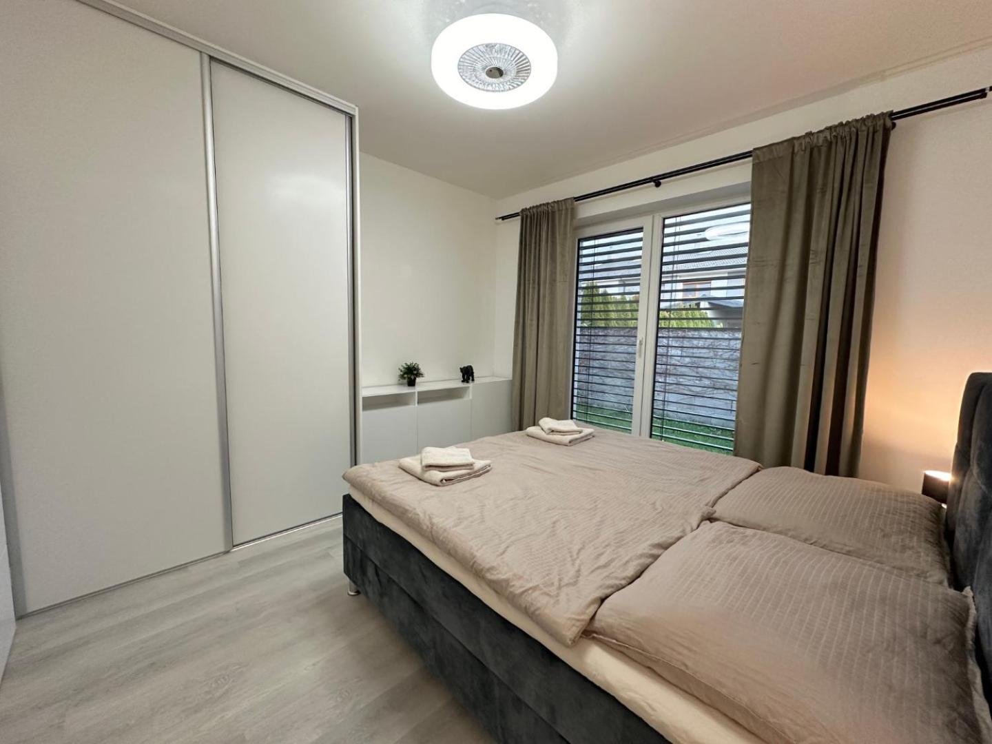 Klimatizovany Apartmanovy Dom S Virivkou, 9A Сенець Екстер'єр фото